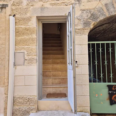 La Grande Bourgade-Authentique Maison En Pierre Avec Terrasse Climatisation Au Coeur D'Uzes Exterior photo