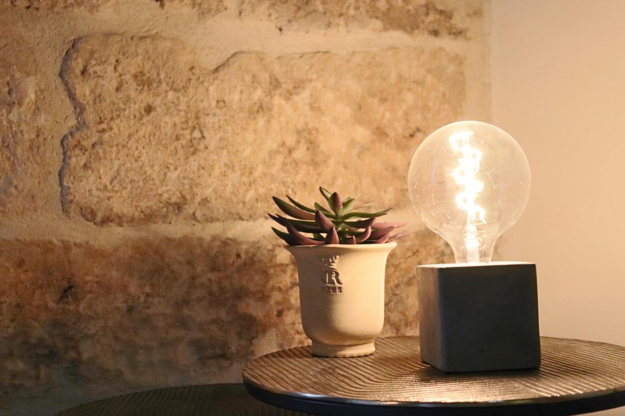 Apartment La Grande Bourgade-authentique Maison En Pierre Avec Terrasse Climatisation Au Coeur D'uzes *