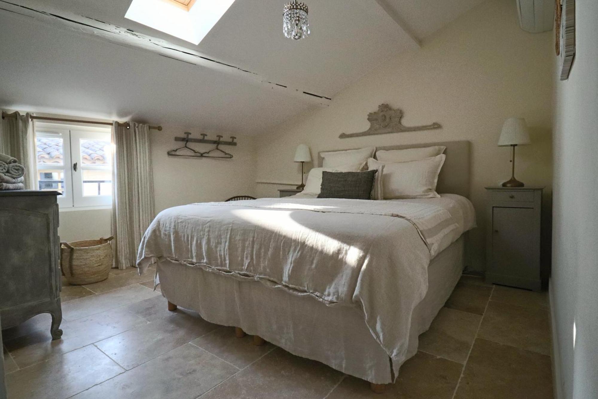 Apartment La Grande Bourgade-authentique Maison En Pierre Avec Terrasse Climatisation Au Coeur D'uzes *