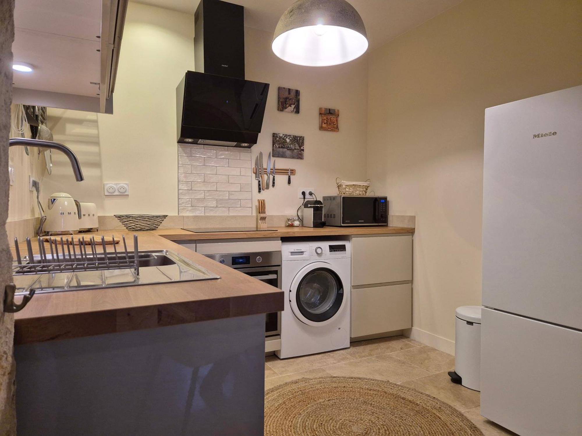 Apartment La Grande Bourgade-authentique Maison En Pierre Avec Terrasse Climatisation Au Coeur D'uzes *